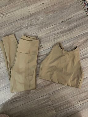 Girlfriend Collective workout set